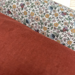 Voile di cotone Bio, Bianco con Fiori Celesti,Rosa e Gialli e Foglie Verdi