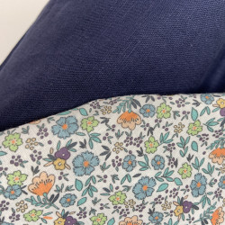 Voile di cotone Bio, Bianco con Fiori Celesti, Arancioni e Gialli e Foglie Verdi