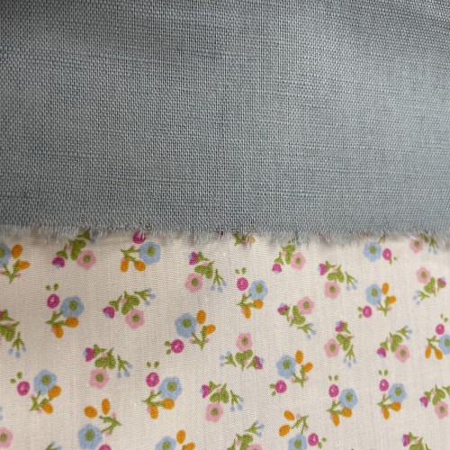 Cotone Popeline 50s,Bio  Rosa con fiori celesti...