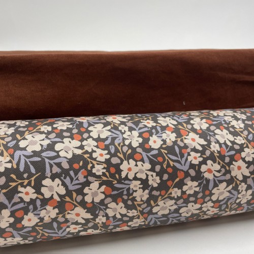 Flanella di cotone Bio, Base nera con fiori...