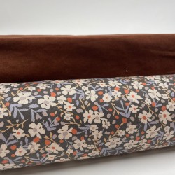 Flanella di cotone Bio, Base nera con fiori bianchi , celesti e arancioni