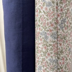 Voile di cotone Bio, Fiori Celesti e Rosa con Foglie Verdi.