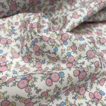 Cotone Popeline, Base Bianca con Fiori Rosa e foglie Verdii