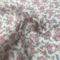 Cotone Popeline, Base Bianca con Fiori Rosa e foglie Verdii