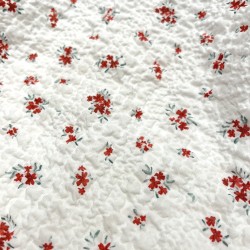 Cotone Goffrato Floreale, Bianco con Fiori Rossi