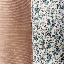 Flanella di cotone Bio, Bianco, Fiori Celesti e Rosa con foglie verdi