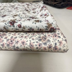 Flanella di cotone Bio, Bianco , Fiori Rossi Bordeaux